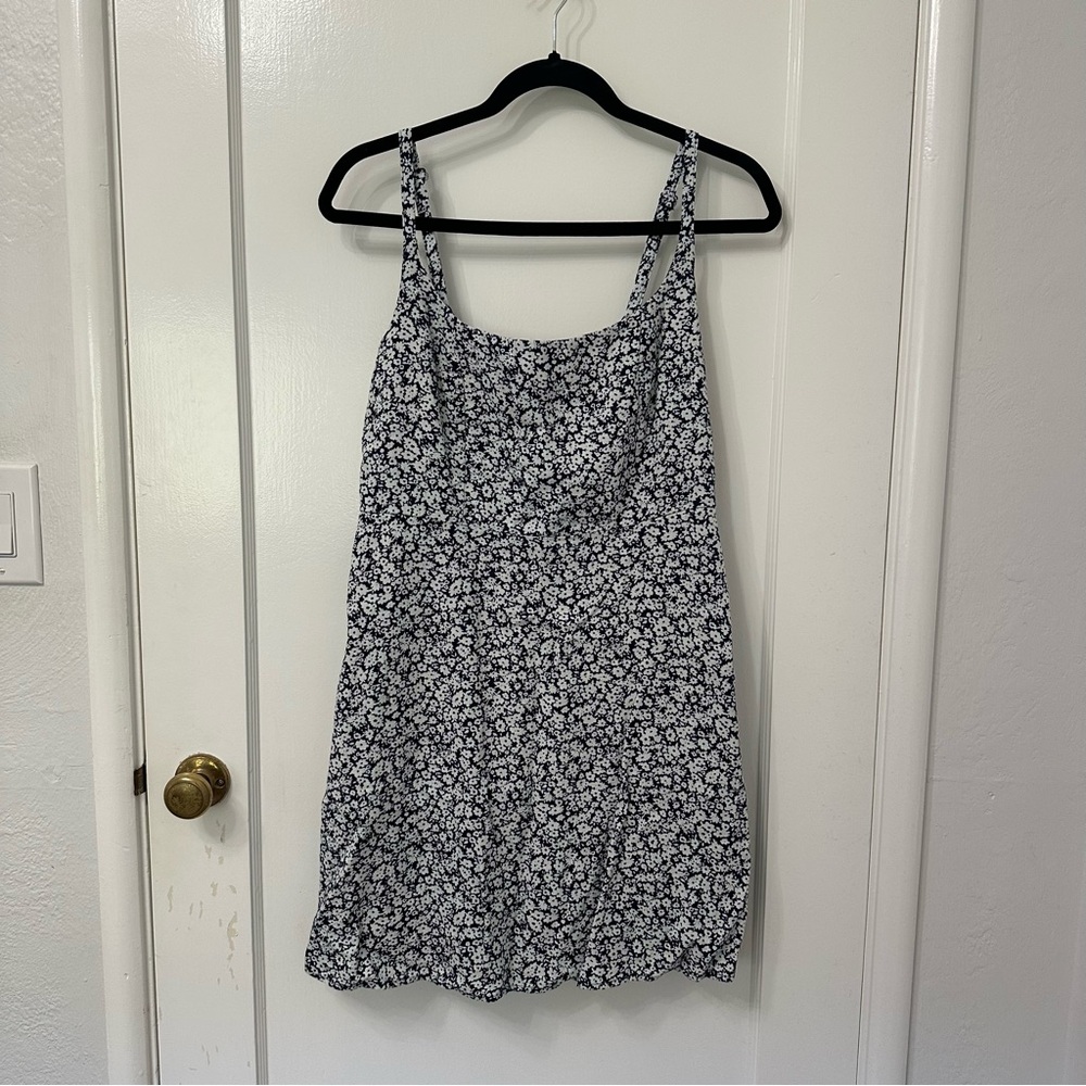 Old Navy | Floral Dress | Navy & White | Size M | Pockets